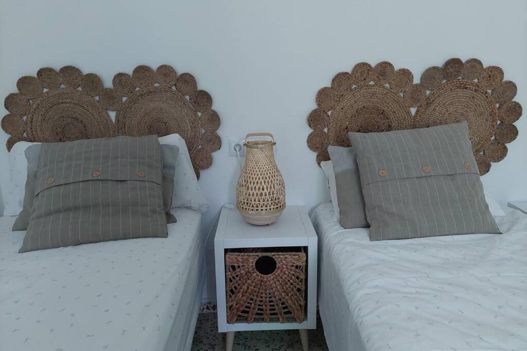 La Huerta Del Castillo Con Su Caz De Agua - Enjoy Life & Relax Castillo de Locubin ภายนอก รูปภาพ