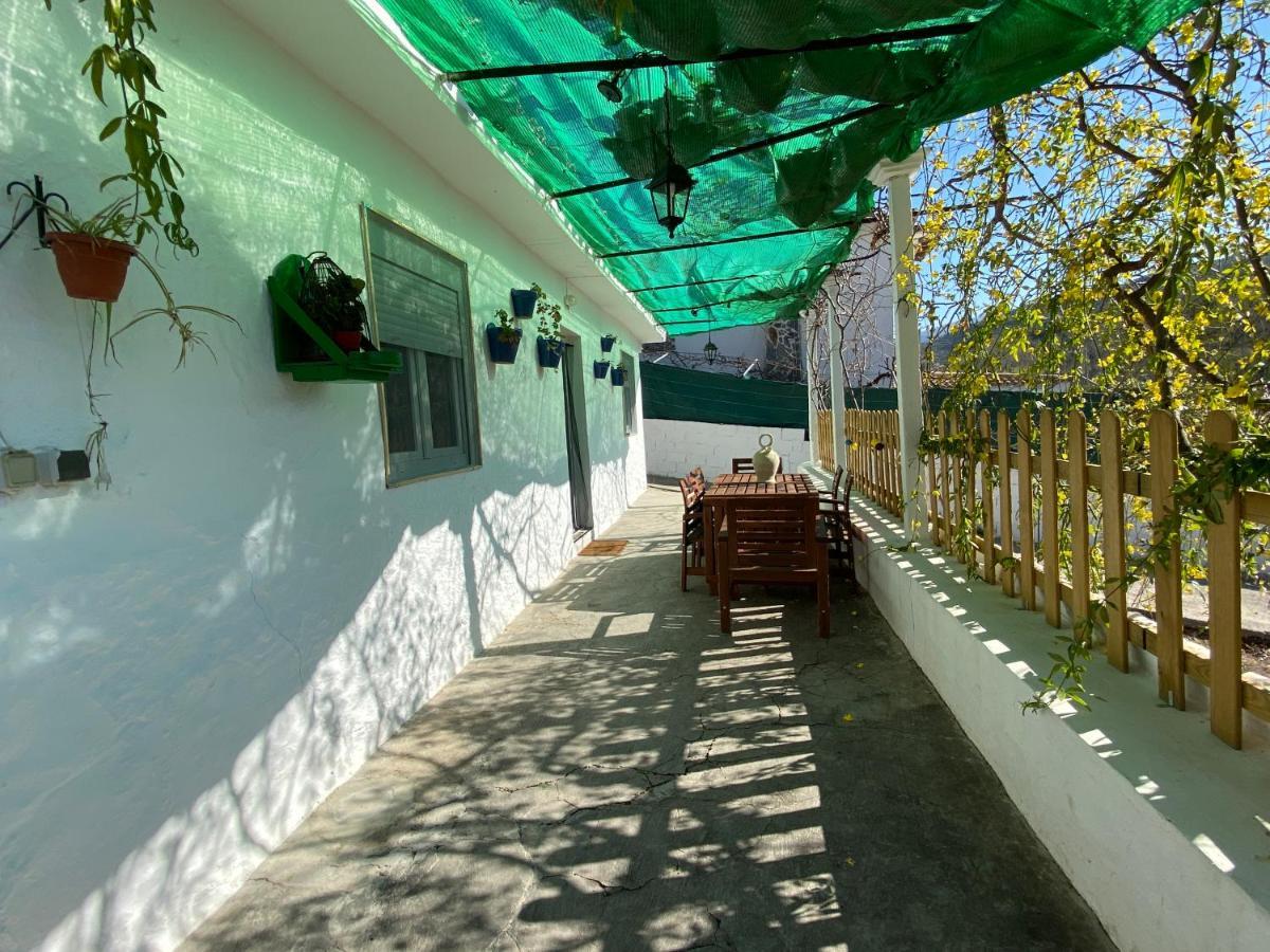 La Huerta Del Castillo Con Su Caz De Agua - Enjoy Life & Relax Castillo de Locubin ภายนอก รูปภาพ