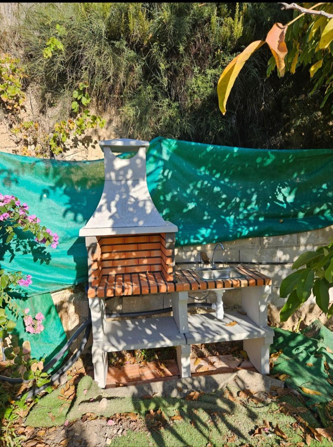 La Huerta Del Castillo Con Su Caz De Agua - Enjoy Life & Relax Castillo de Locubin ภายนอก รูปภาพ